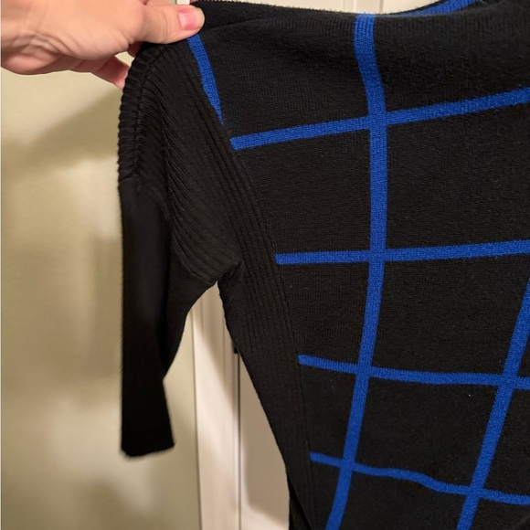 Spense Size Large oversized royal blue and black geometric sweater- EUC - Picture 7 of 11